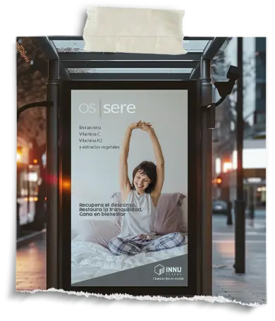 Foto de Marquesina con imagen publicitaria de INNU Pharma roto con cinta adhesiva